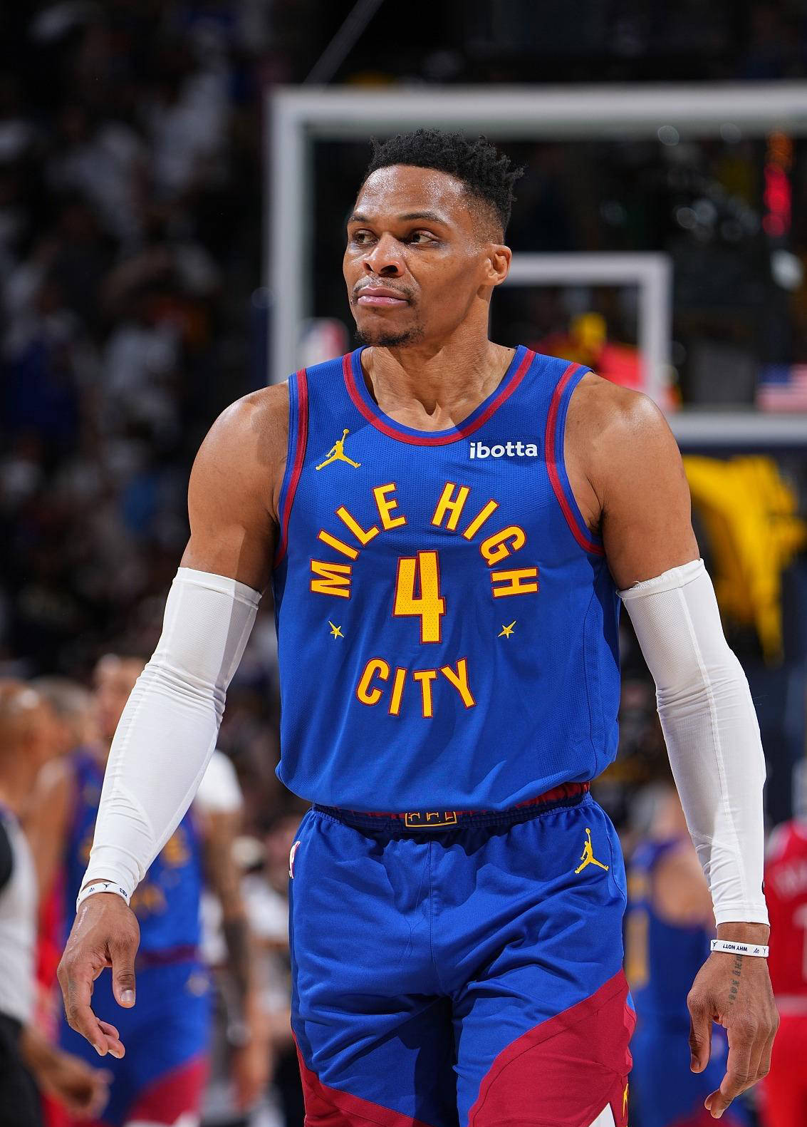 关于NBA总决赛关键时刻再迎强敌，金州勇士临场应变，主帅态度——管理层满意，年轻球员得到机会的信息