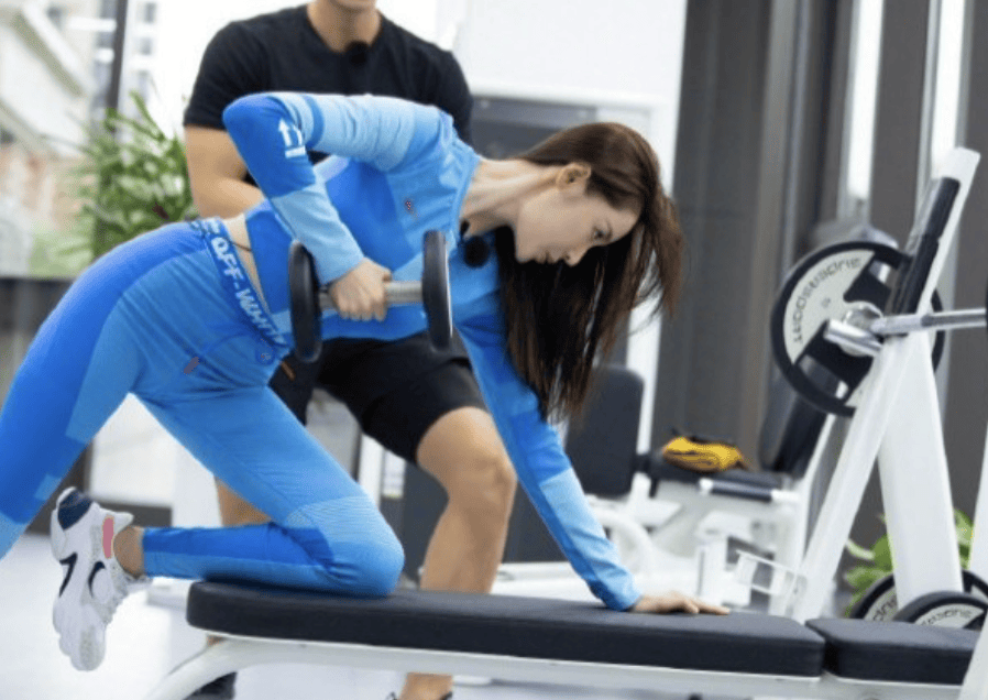 天博正规娱乐平台包含本菲卡内部会议纪要流出——集结日更衣室发声；CBA常规赛使命明确；更衣室氛围转暖的词条